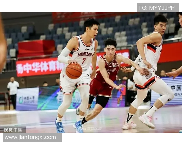 2019年CBA季前赛浙江队对阵广东队精彩回顾与赛况分析