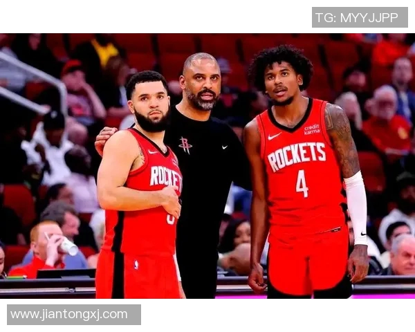 2019年勇士与火箭半决赛激战回顾:巅峰对决的精彩瞬间与战术分析 2019年勇士与火箭半决赛激战回顾:巅峰对决的精彩瞬间与战术分析