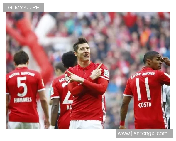 莱万重返安联球场引发拜仁球迷愤怒反响：背叛与忘恩负义的争议之战