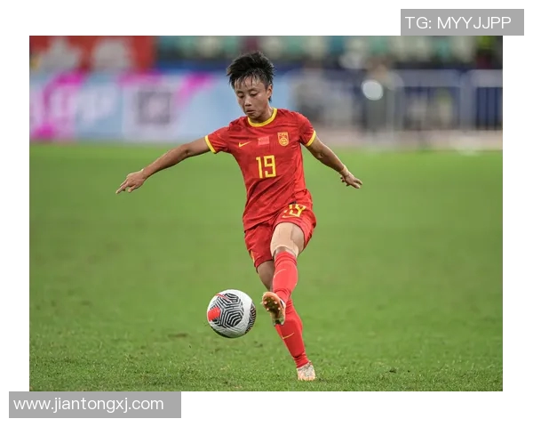 女足中国迎战乌拉圭力争胜利展现拼搏精神与团队合作 女足中国迎战乌拉圭力争胜利展现拼搏精神与团队合作