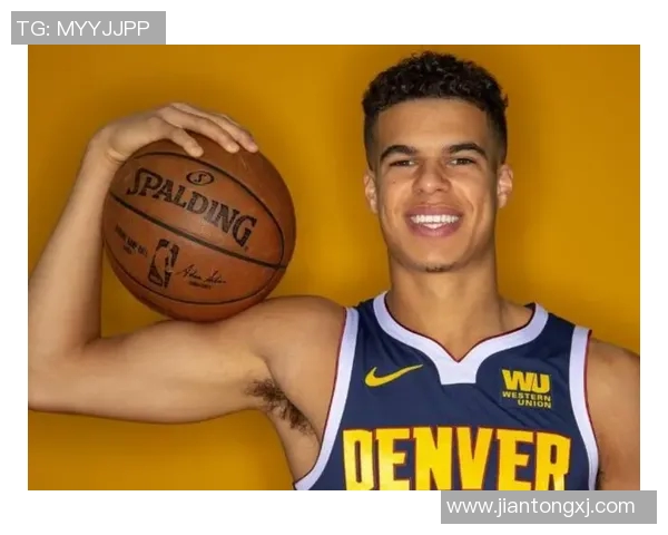 太阳队与小牛队克劳福德的精彩对决引发球迷热议与期待