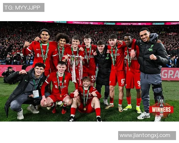 曼联与利物浦足总杯激战集锦回顾精彩瞬间与经典对决