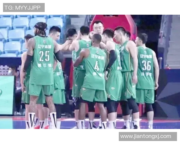 CBA季前赛精彩回顾广东队对阵青岛队的激烈对抗与精彩瞬间