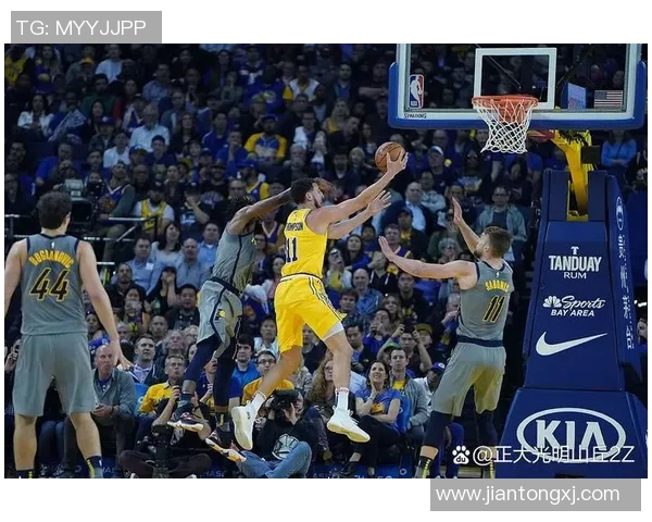 勇士与湖人激战正酣腾讯直播全程呈现精彩对决不容错过 勇士与湖人激战正酣腾讯直播全程呈现精彩对决不容错过