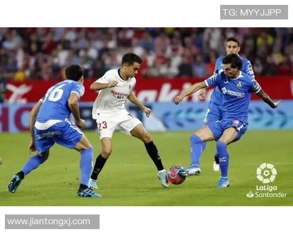 中国足球强势逆袭巴西队以四比零的绝对优势赢得友谊赛胜利 中国足球强势逆袭巴西队以四比零的绝对优势赢得友谊赛胜利